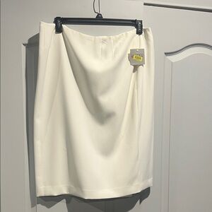 Kasper Cream Pencil Skirt
